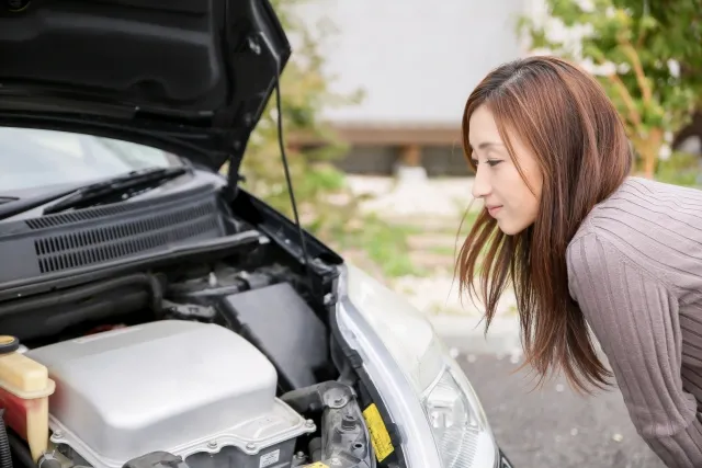 車のバッテリーが上がる原因とは?対処法や予防方法も解説!